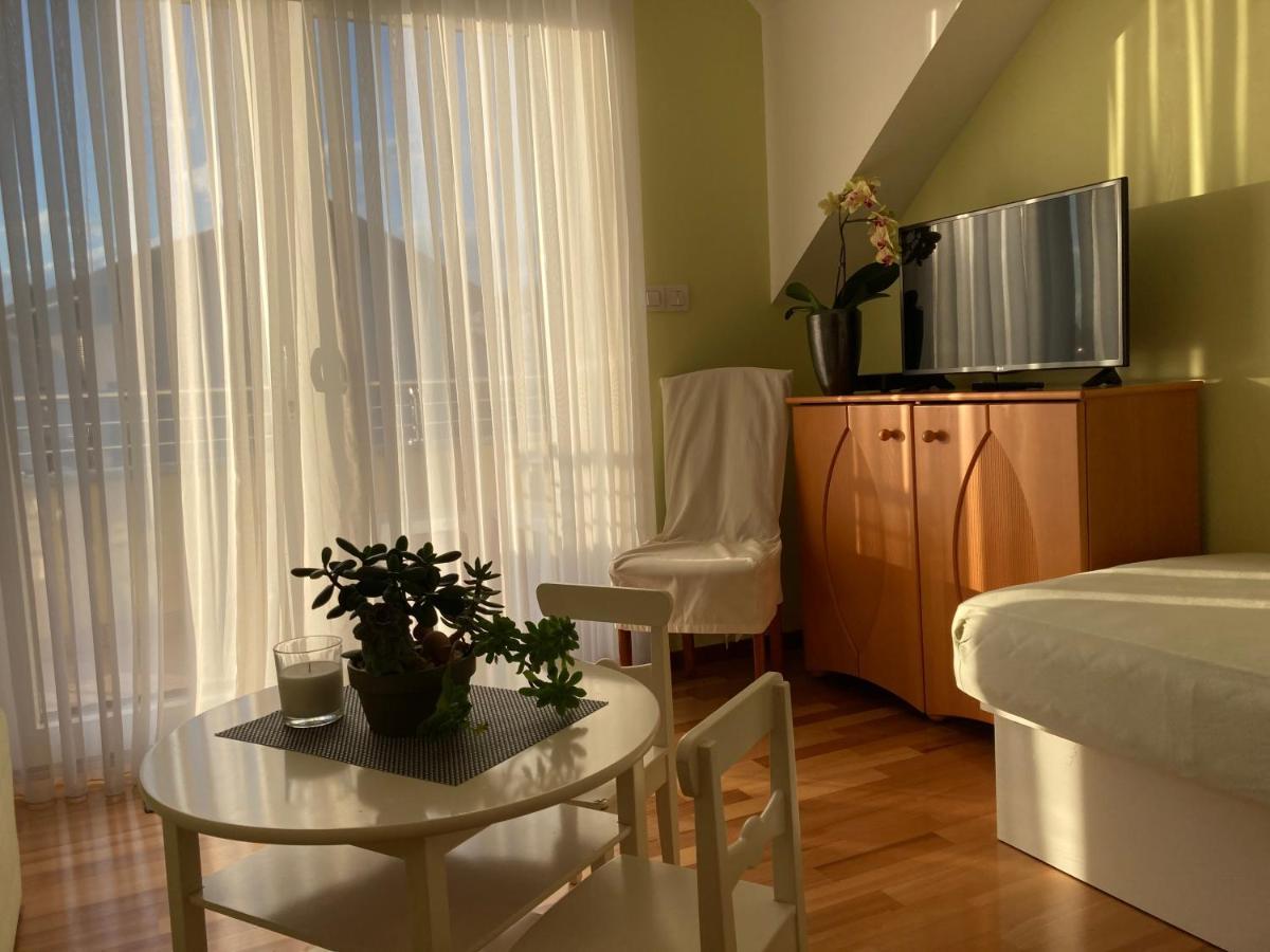 Natasha'S Garden House Apartman Dol pri Ljubljani Kültér fotó