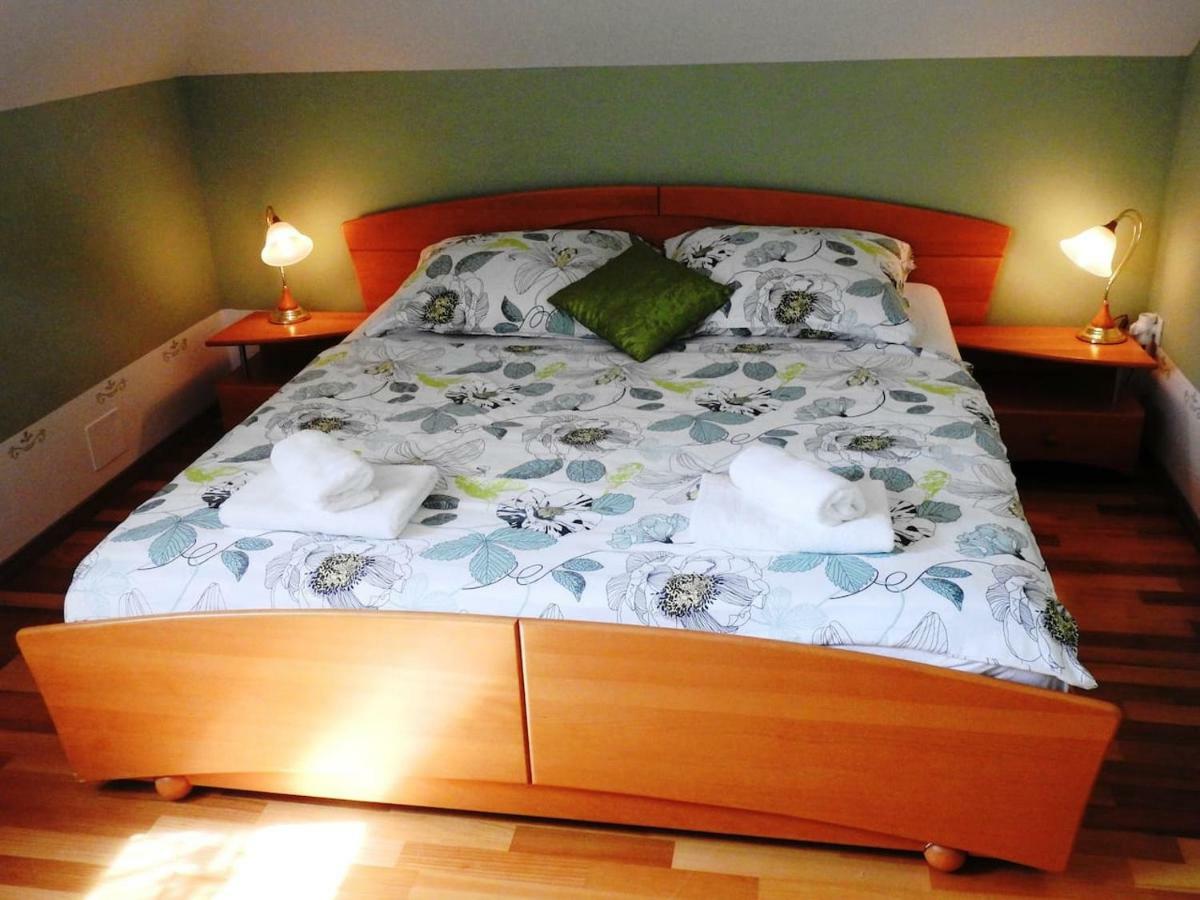 Natasha'S Garden House Apartman Dol pri Ljubljani Kültér fotó
