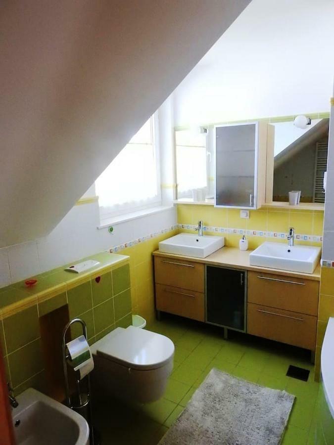 Natasha'S Garden House Apartman Dol pri Ljubljani Kültér fotó